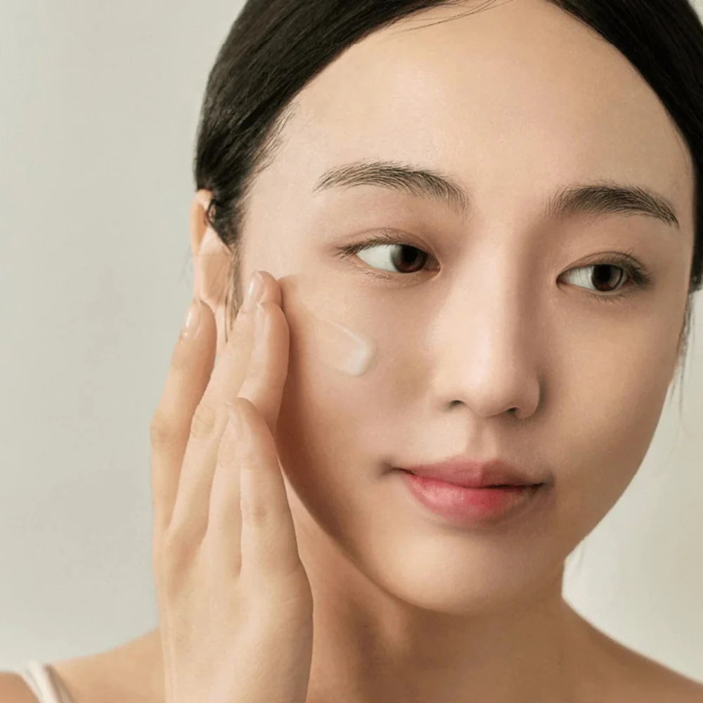 BEAUTY OF JOSEON Light On Serum Centella + Vita C 30ml - Image 4